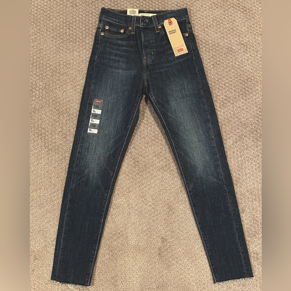 Levi’s Women’s Wedgie Skinny Jeans size 24 00 New with Tags